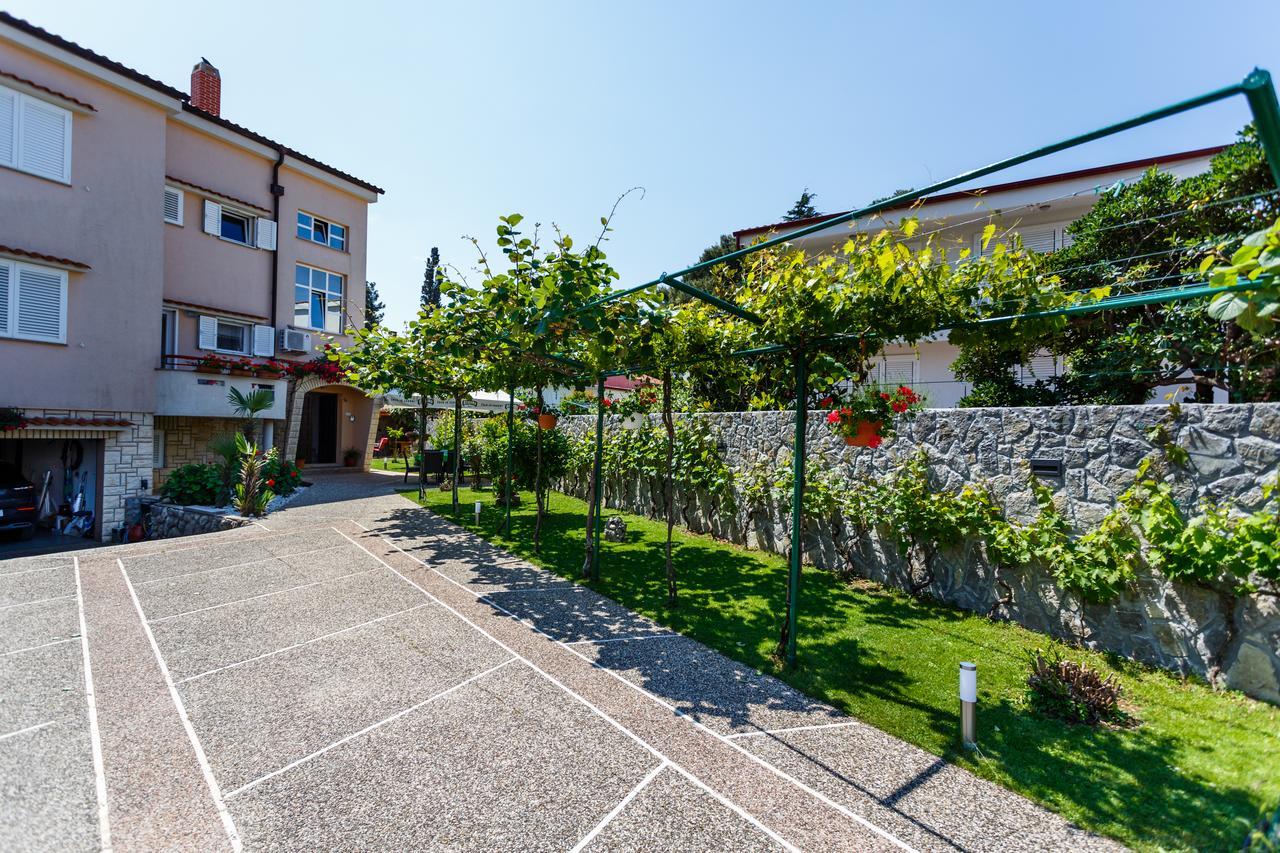 Apartments Durda Krk Town Εξωτερικό φωτογραφία